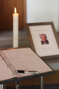 Kondolenz Buch Pult (1)