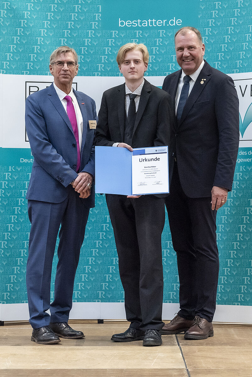 Herzlichen Glückwunsch, Bonifaz!